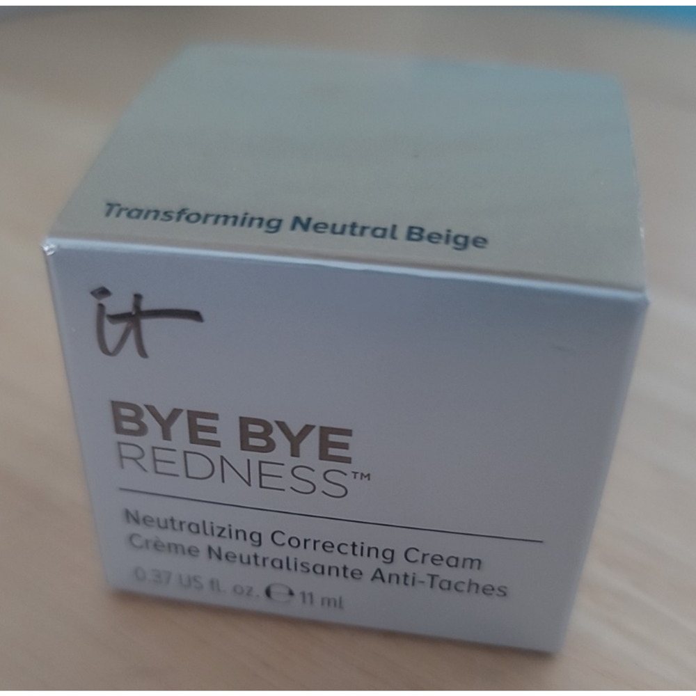 It Cosmetics Bye Bye Redness Neutralizing Cream Full Size .37 OZ Natural Beige - Picture 2 of 7